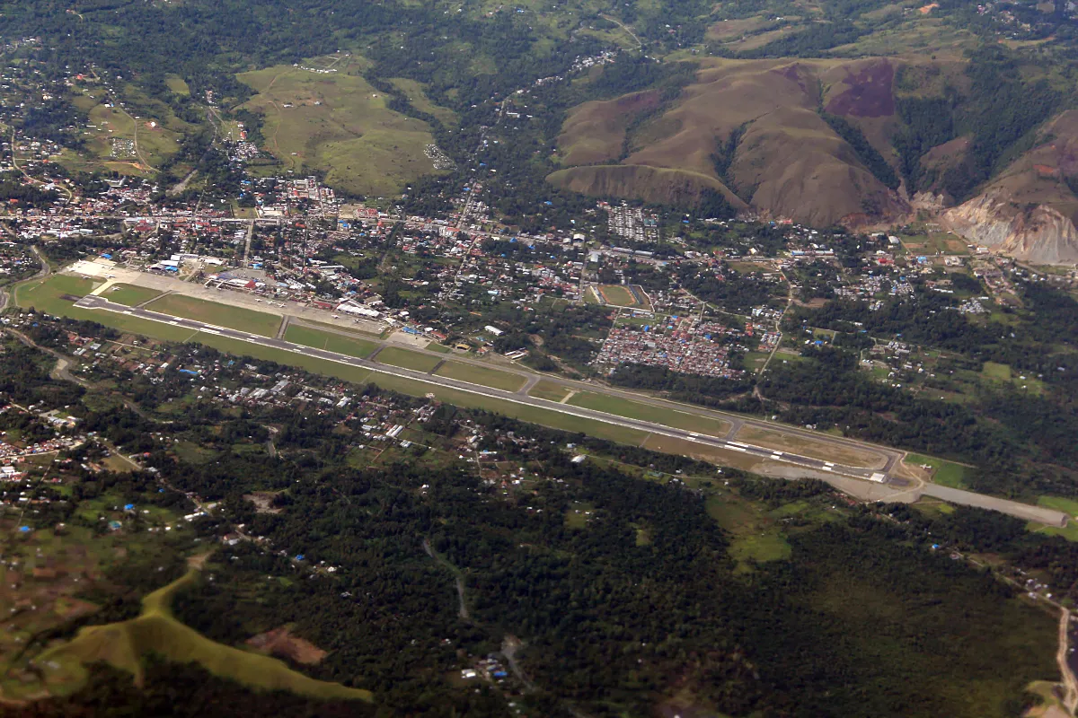 sentani-airport-papua.webp