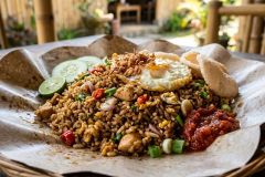 밥 한 끼 500원, 돈걱정 할 필요 없는 인도네시아 썸네일